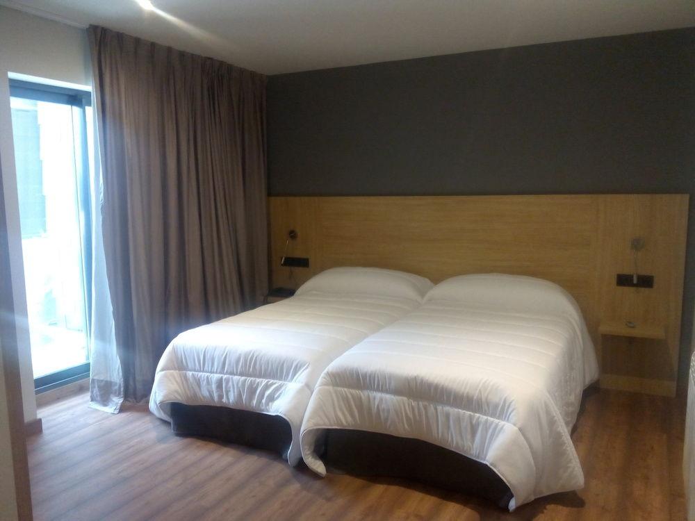Hotel Astuy Isla Bagian luar foto