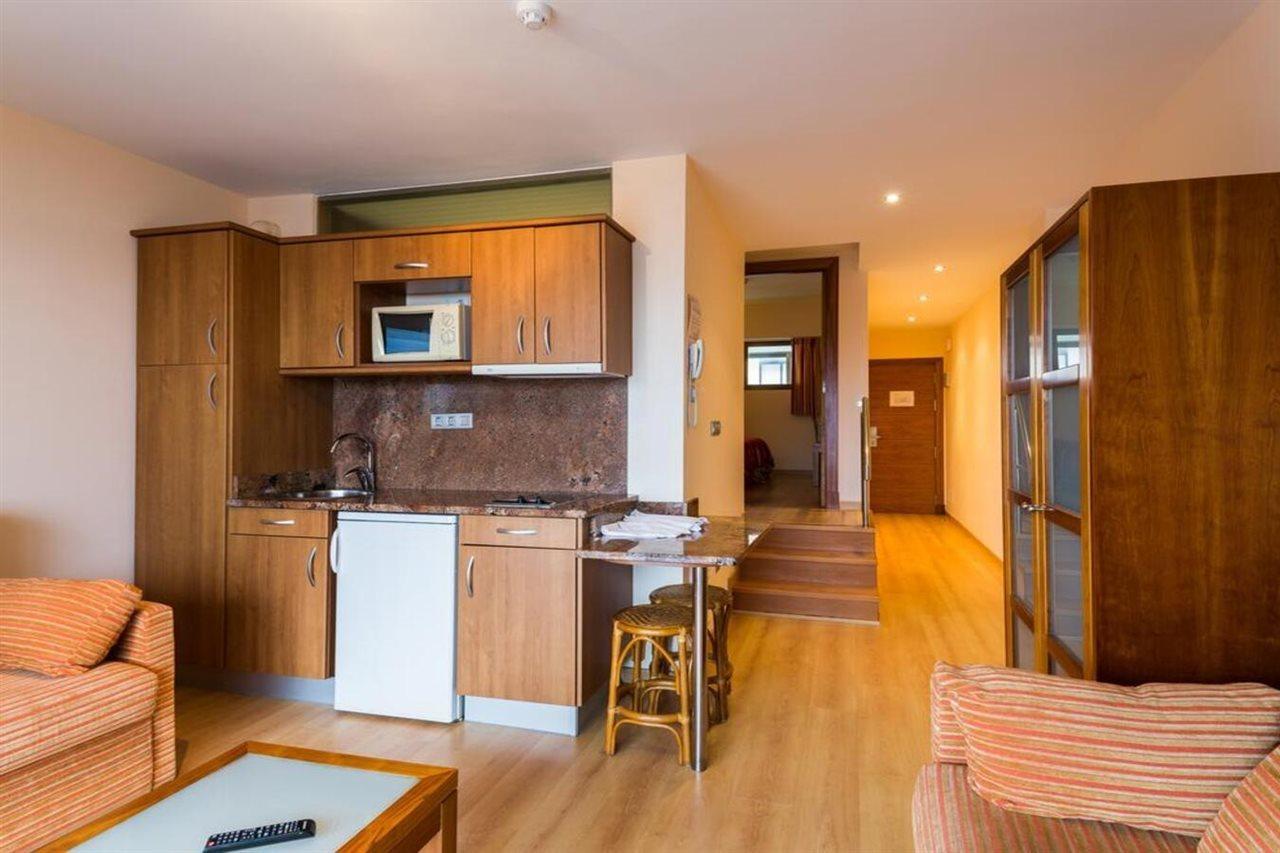 Hotel Astuy Isla Bagian luar foto