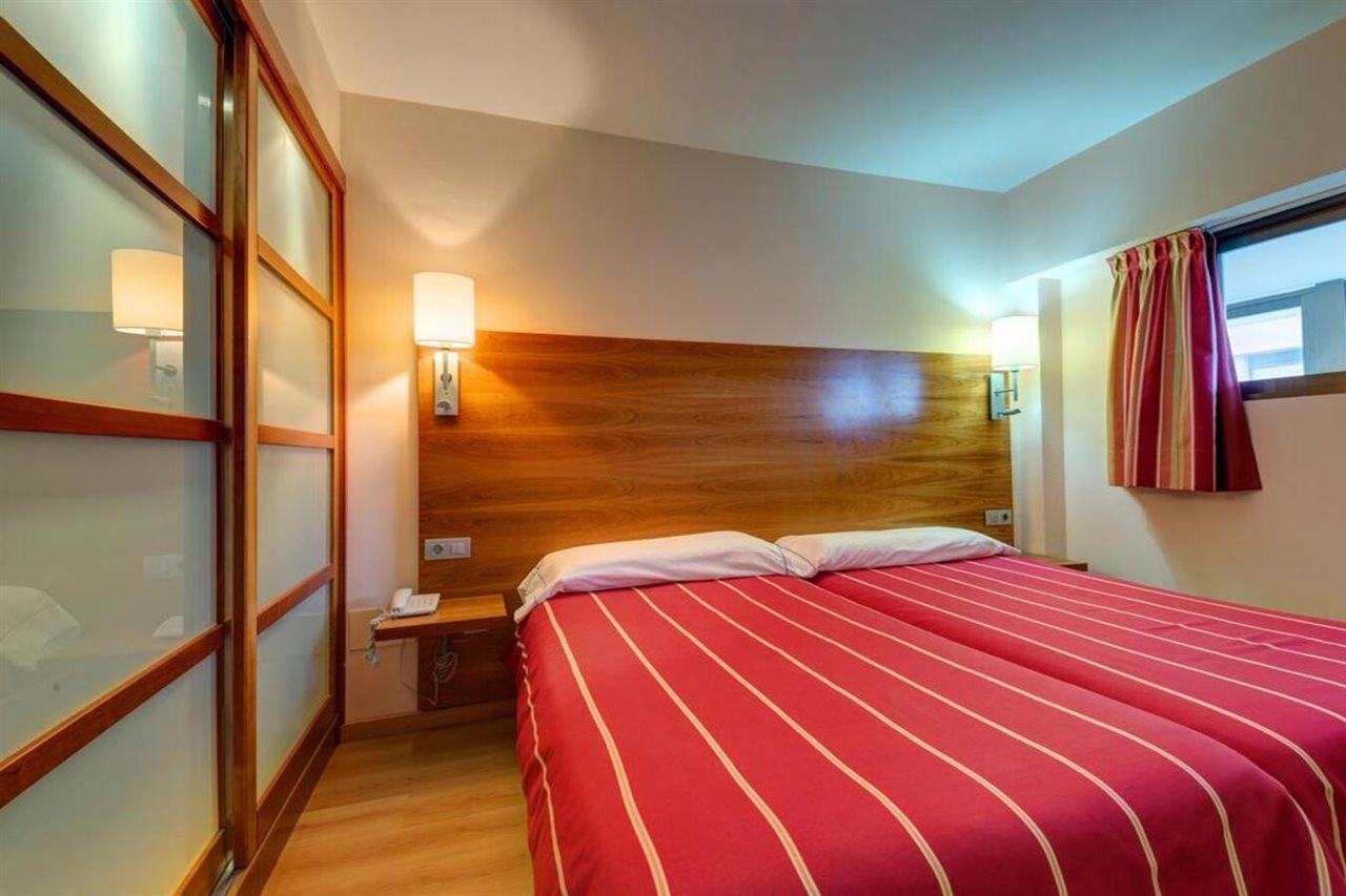 Hotel Astuy Isla Bagian luar foto
