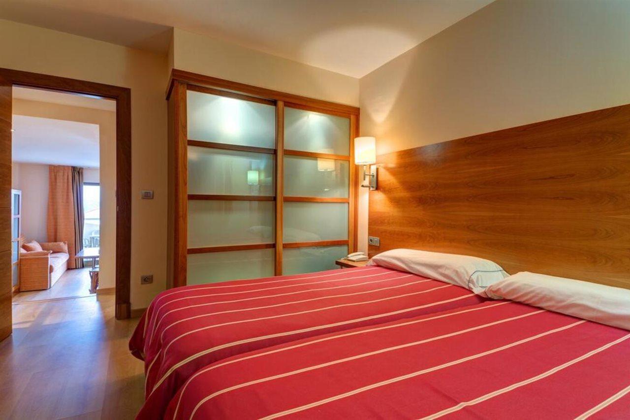 Hotel Astuy Isla Bagian luar foto