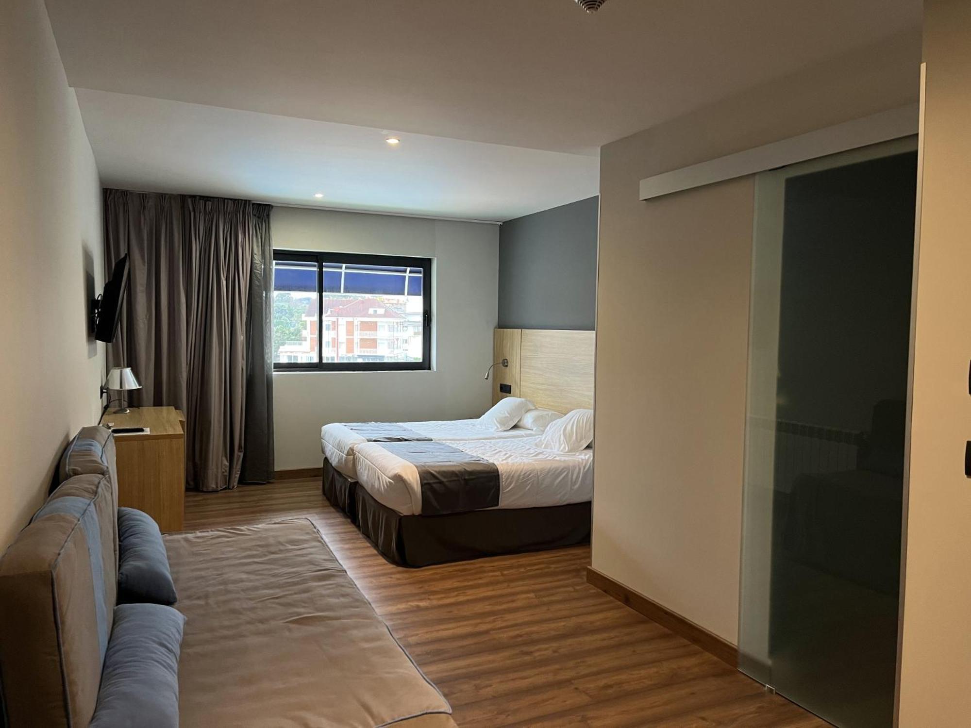 Hotel Astuy Isla Bagian luar foto