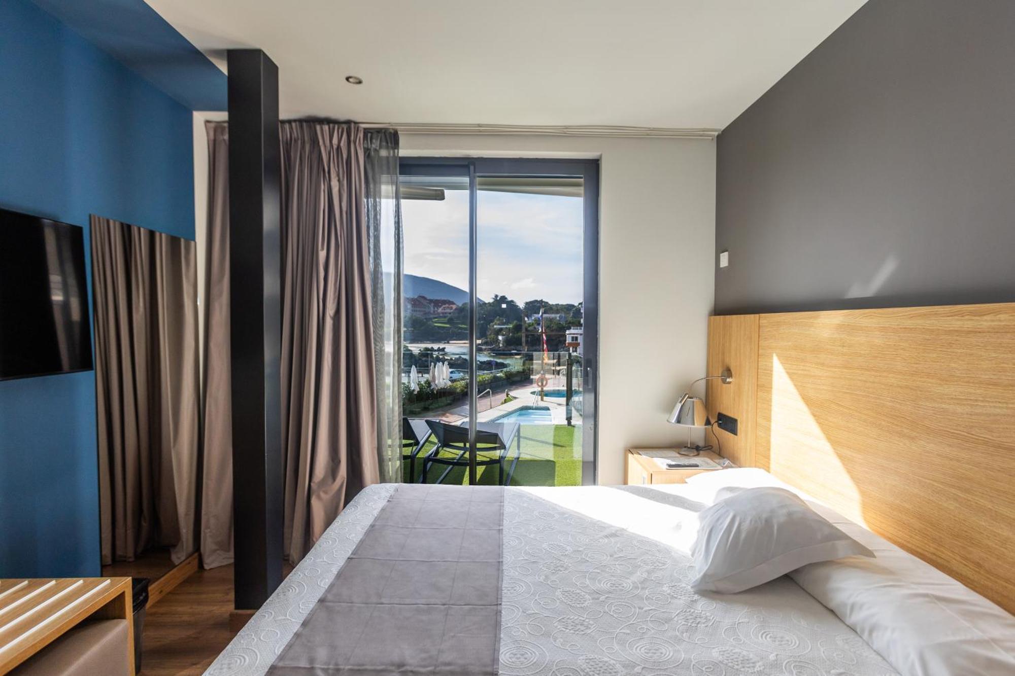 Hotel Astuy Isla Bagian luar foto
