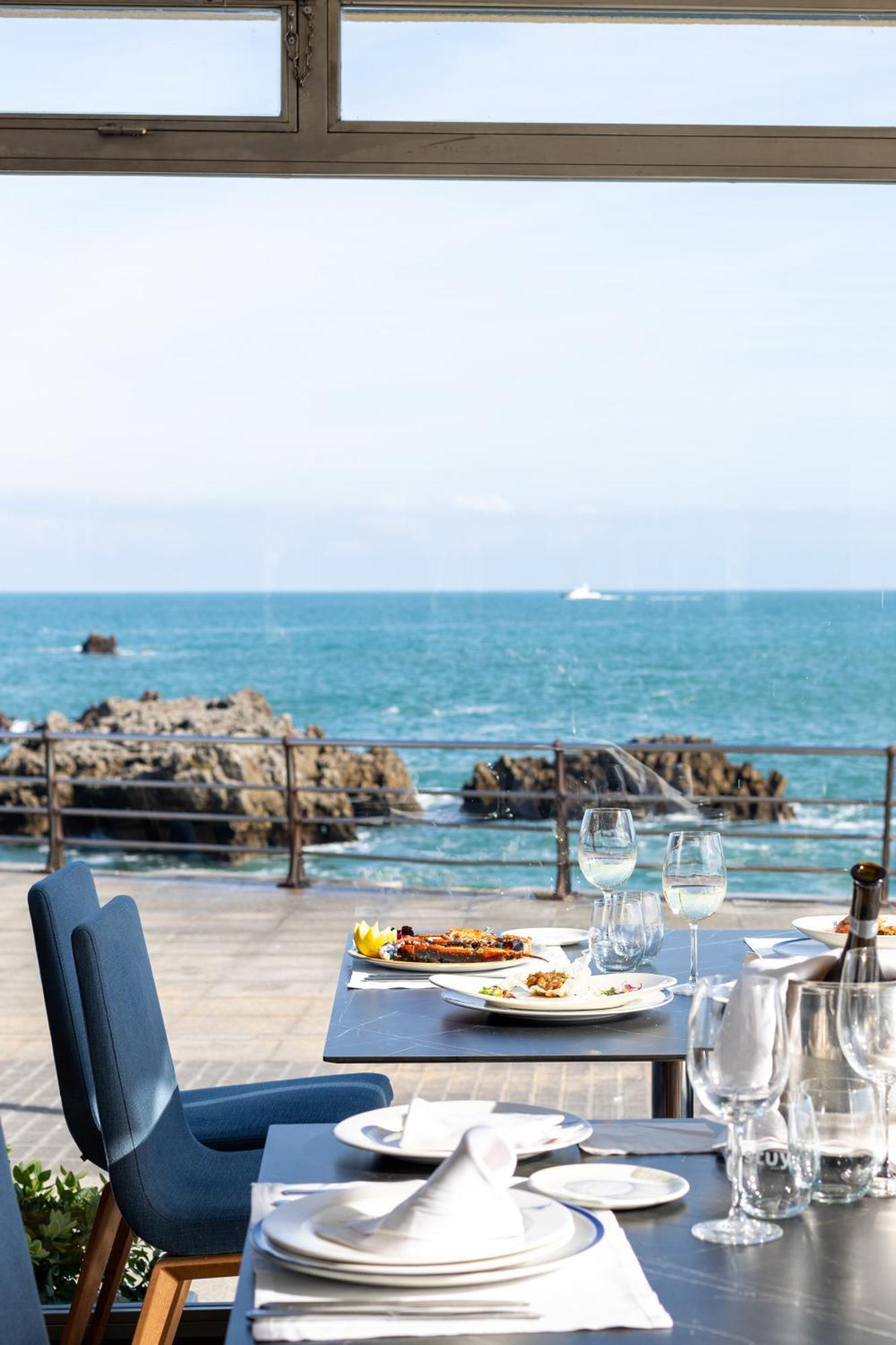 Hotel Astuy Isla Bagian luar foto