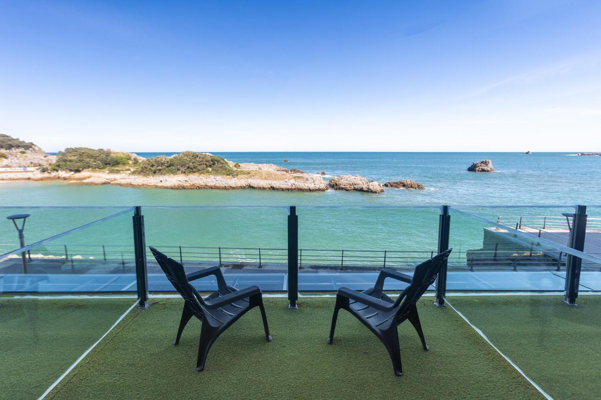 Hotel Astuy Isla Bagian luar foto
