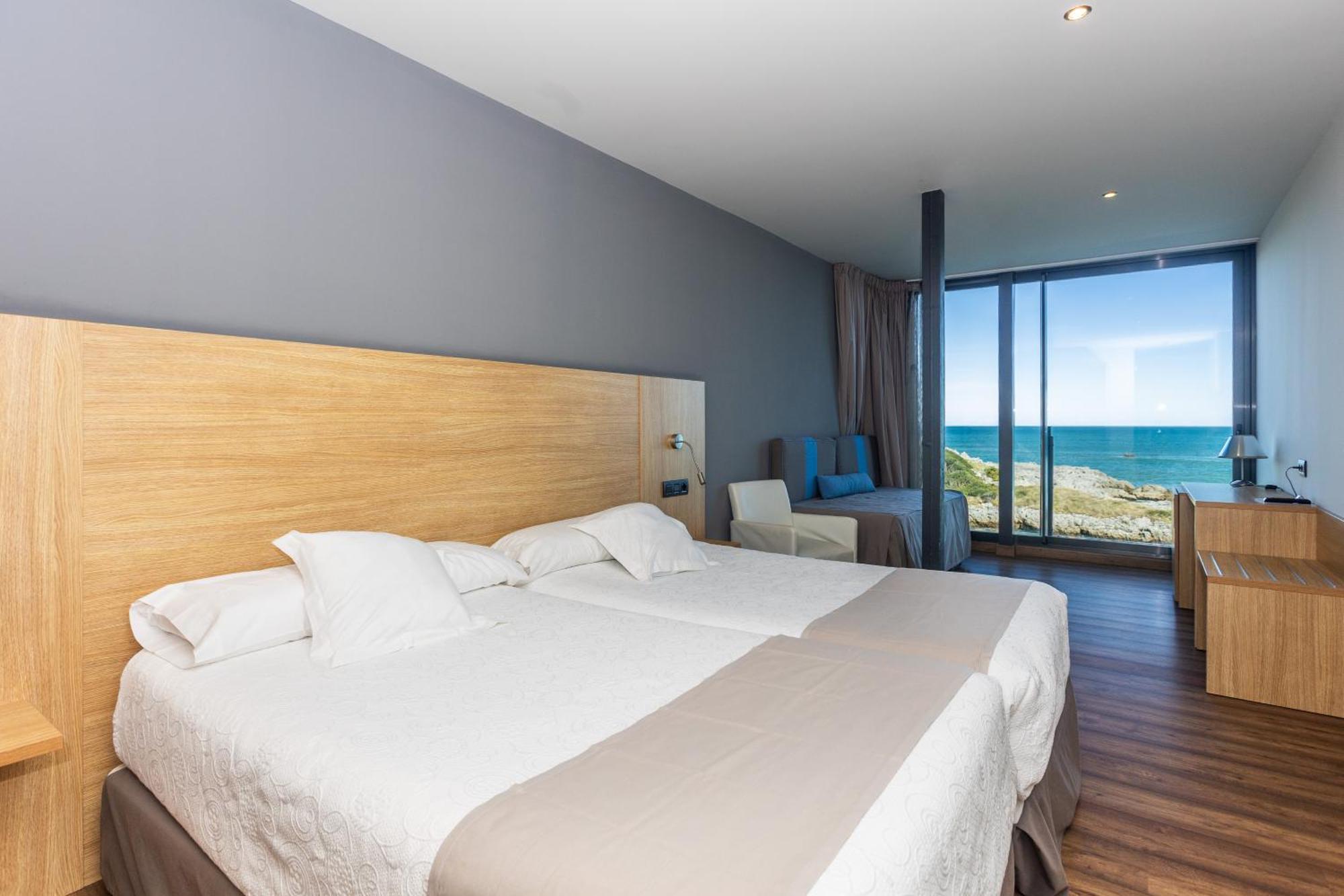 Hotel Astuy Isla Bagian luar foto