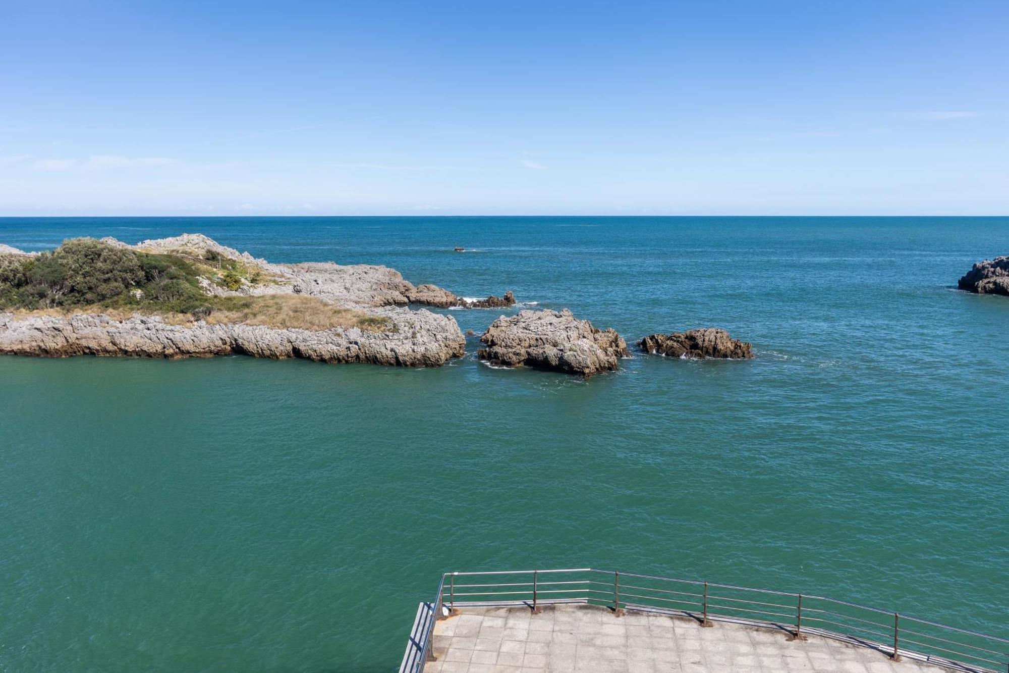 Hotel Astuy Isla Bagian luar foto