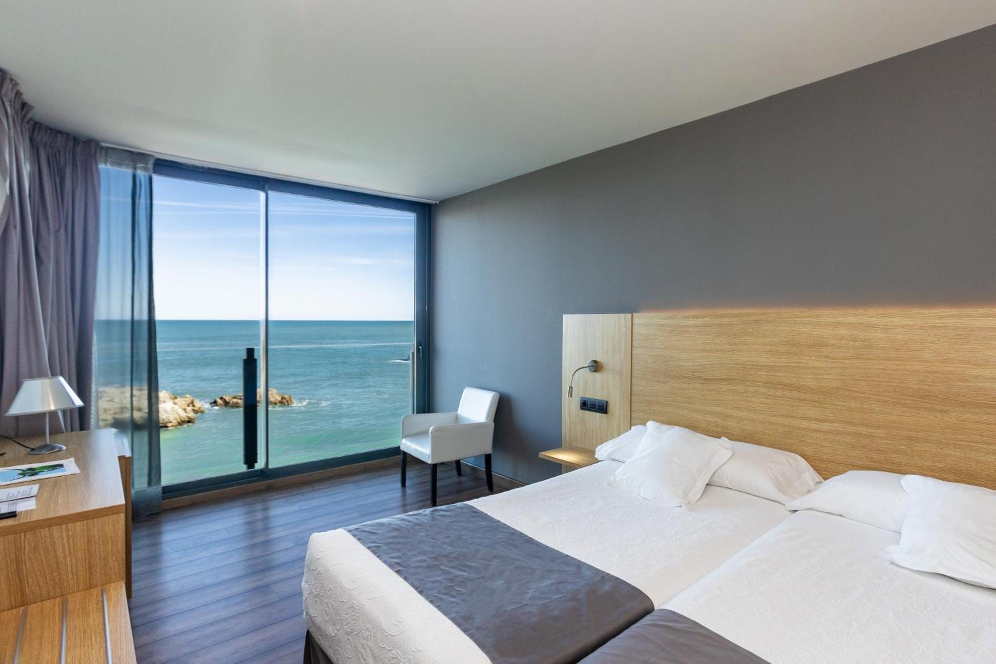 Hotel Astuy Isla Bagian luar foto